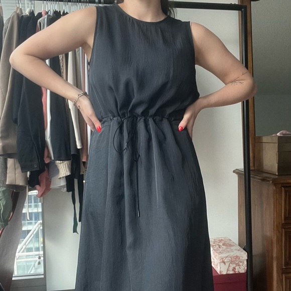 Everlane | black dress - Picture 4 of 6